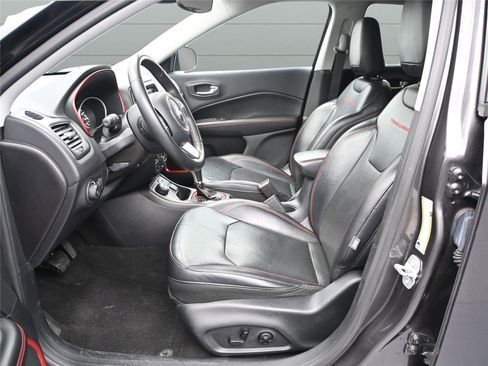 Used 2019 Jeep Compass Trailhawk w/ Leather Interior Group image 8