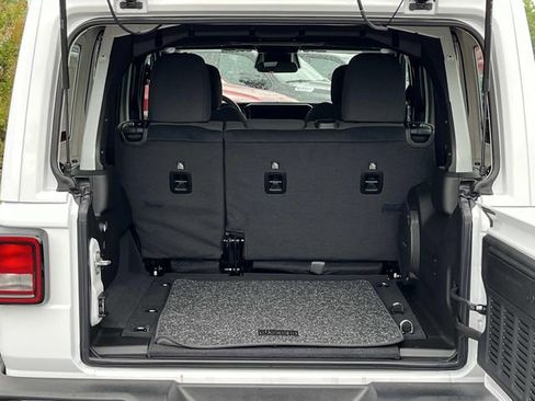 New 2026 Jeep Wrangler Unlimited Sport AWD/4WD image 19