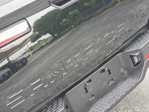 Certified 2025 Hyundai Santa Cruz SE image 10