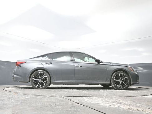 Used 2024 Nissan Altima 2.5 SR image 46