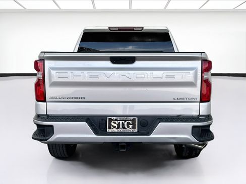Used 2020 Chevrolet Silverado 1500 Custom w/ Custom Value Package RWD image 5