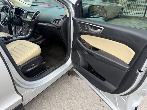 Used 2015 Ford Edge SEL AWD/4WD image 16