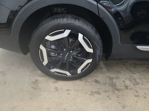 Used 2024 Kia Telluride S w/ S Sunroof Package image 9