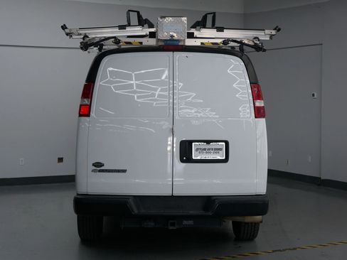 Used 2021 Chevrolet Express 3500 w/ Driver Convenience Package image 6