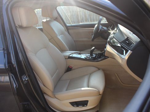 Used 2011 BMW 535i xDrive Sedan image 40