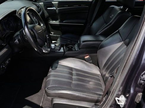 Used 2019 Chrysler 300 S AWD/4WD image 36