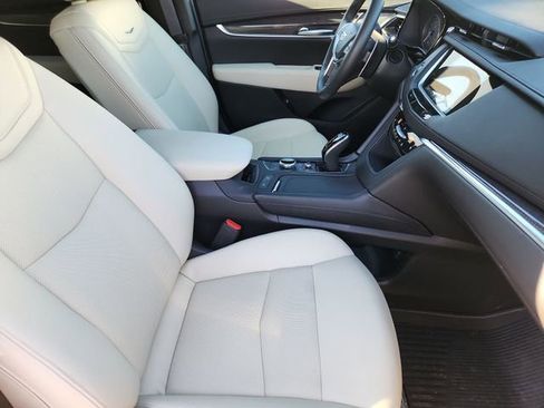 New 2025 Cadillac XT5 Sportv w/ Technology Package AWD/4WD image 22