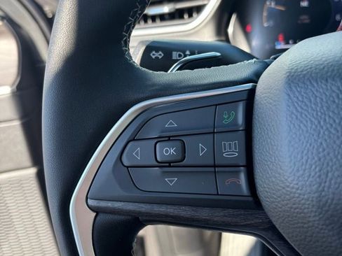 New 2025 Jeep Grand Cherokee Limited w/ Black Appearance Package image 12