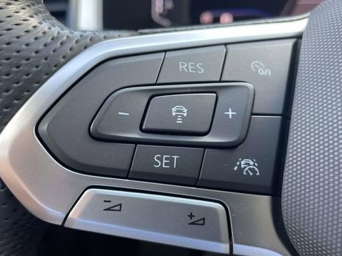 Used 2023 Volkswagen Atlas Cross Sport SEL Premium R-Line image 27