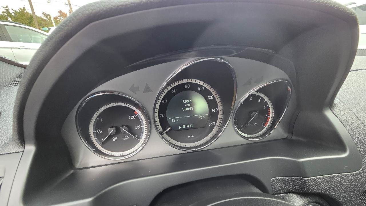 Used 2011 Mercedes-Benz C 300 4MATIC Sedan image 19