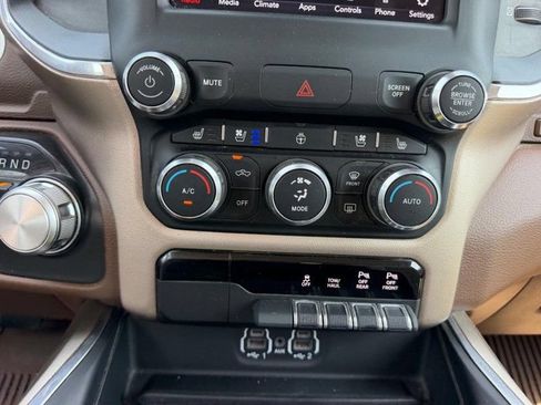 Used 2021 RAM 1500 Laramie AWD/4WD image 13
