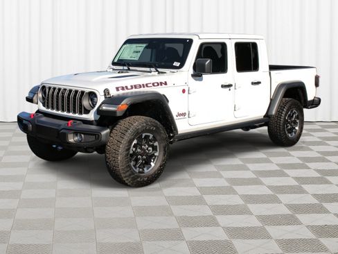 Used 2026 Jeep Gladiator Rubicon w/ Technology Group AWD/4WD image 37