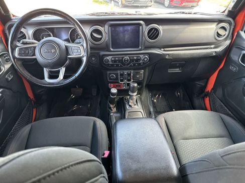 Used 2020 Jeep Gladiator Rubicon AWD/4WD image 16