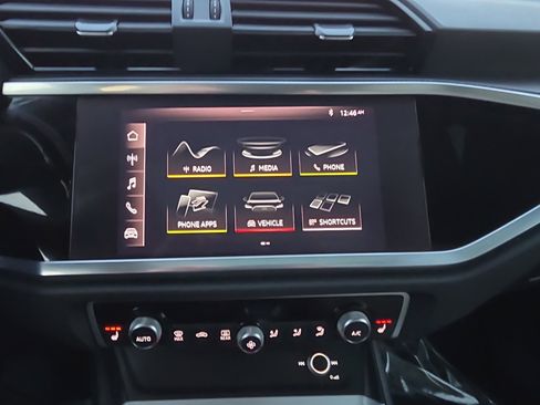 Used 2021 Audi Q3 2.0T Premium image 49