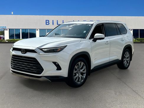 Used 2026 Toyota Grand Highlander FWD image 3