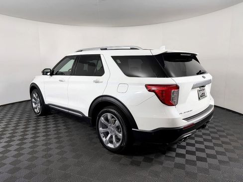 Used 2020 Ford Explorer Platinum w/ Premium Technology Package AWD/4WD image 19