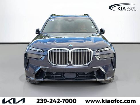 Used 2024 BMW X7 xDrive40i w/ M Sport Package image 2