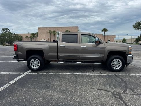 Used 2015 Chevrolet Silverado 2500 LTZ w/ LTZ Plus Package AWD/4WD image 5