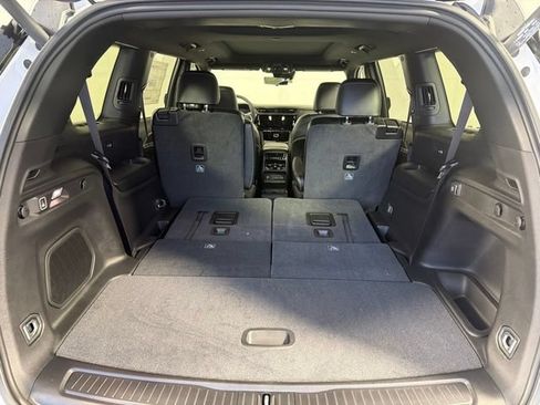 New 2026 Jeep Grand Cherokee L Limited AWD/4WD image 11