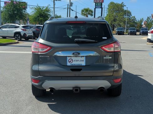 Used 2015 Ford Escape SE w/ SE Chrome Package FWD image 6