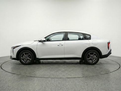 Used 2025 Kia K4 FWD image 5