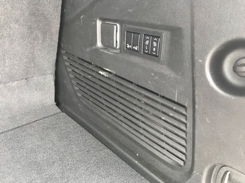 Used 2022 Chevrolet Tahoe High Country image 18