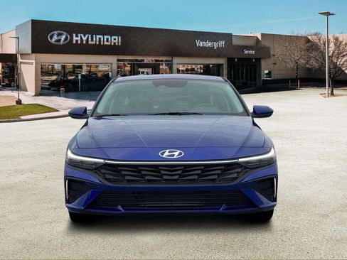 New 2026 Hyundai Elantra SE image 11
