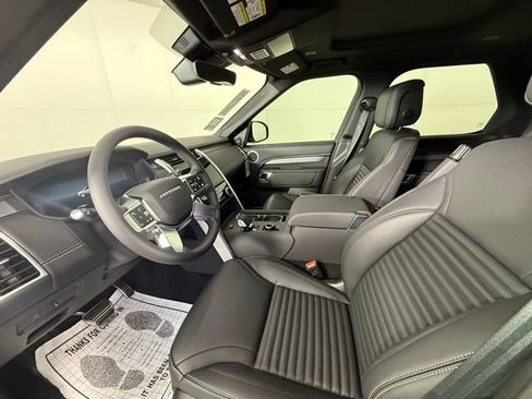 New 2026 Land Rover Discovery Limited Edition image 5