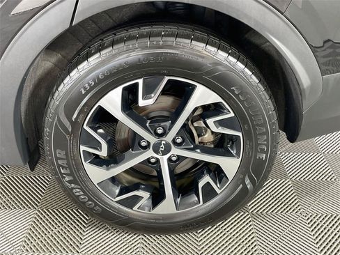 Certified 2025 Kia Sportage EX AWD/4WD image 34