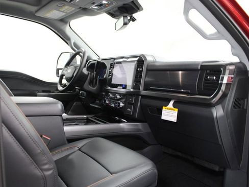 New 2026 Ford F250 Lariat w/ Black Appearance Package image 31