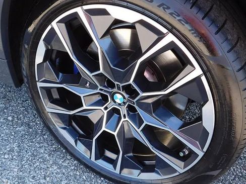 Used 2024 BMW X7 M60i w/ Executive Package image 7