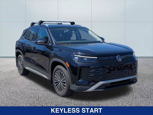 Certified 2025 Volkswagen Tiguan S FWD image 7