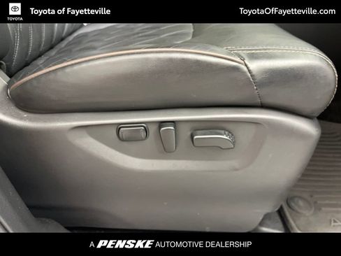 Used 2021 Nissan Armada Platinum w/ Captain's Chairs Package AWD/4WD image 6