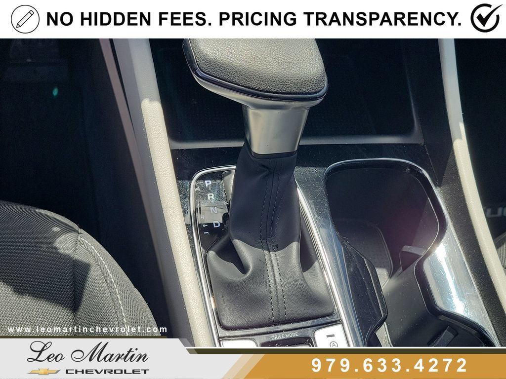 Used 2023 Hyundai Tucson SE FWD image 24