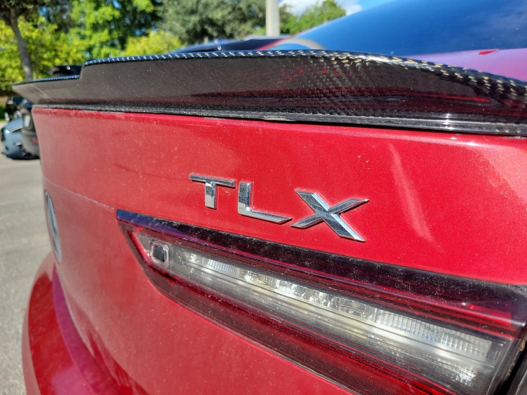 Used 2023 Acura TLX w/ Technology Package FWD image 9