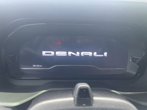 Used 2024 GMC Yukon Denali Ultimate AWD/4WD image 17