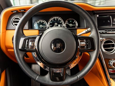 Used 2022 Rolls-Royce Cullinan image 29