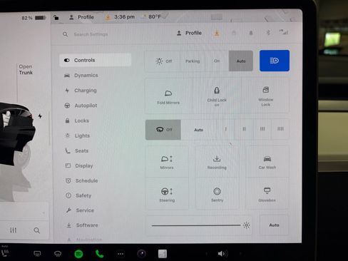 Used 2022 Tesla Model Y Long Range image 15