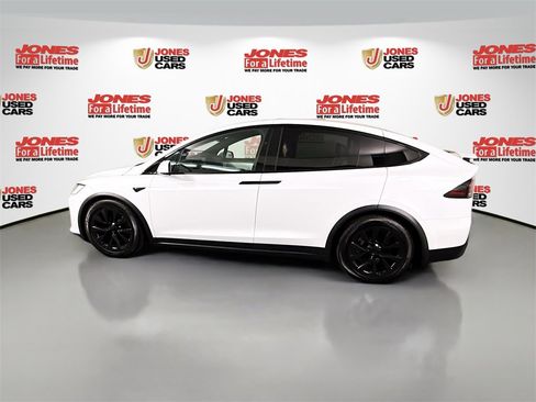 Used 2022 Tesla Model X image 12