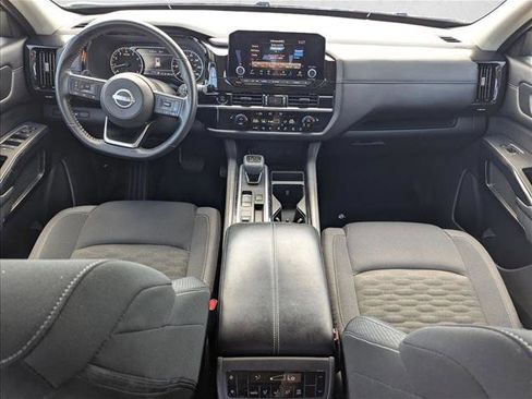 Used 2025 Nissan Pathfinder SV FWD image 16