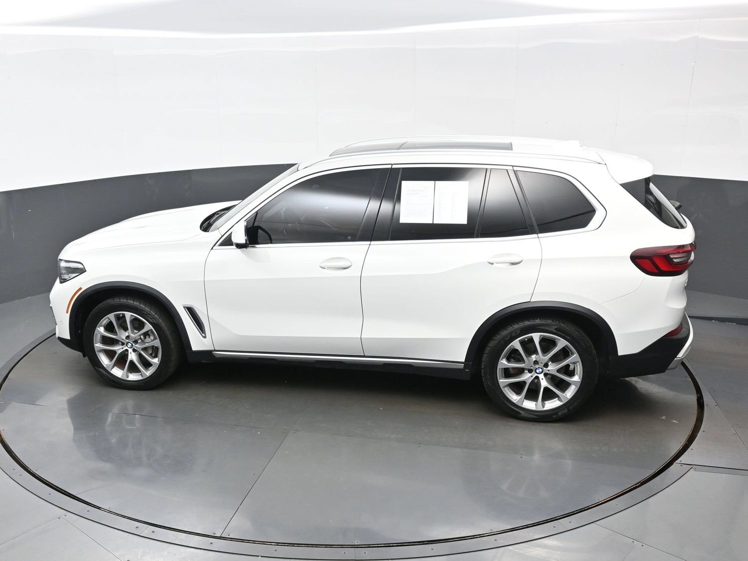 Used 2023 BMW X5 sDrive40i w/ Premium Package RWD image 40