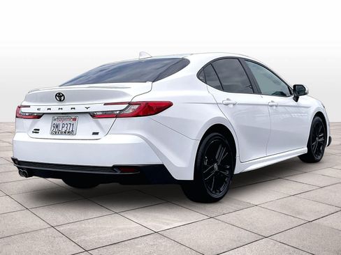 Used 2025 Toyota Camry SE w/ Convenience Package AWD/4WD image 16
