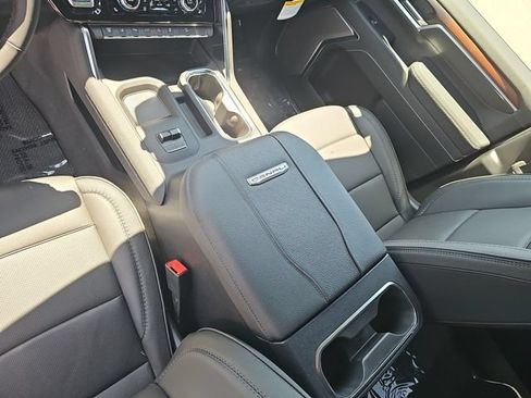 New 2026 GMC Sierra 2500 Denali w/ Denali Reserve Package AWD/4WD image 24