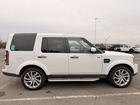 Used 2016 Land Rover LR4 HSE image 6