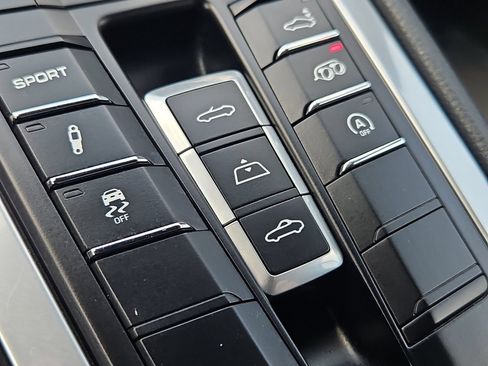 Certified 2017 Porsche 911 Carrera 4S AWD/4WD image 15