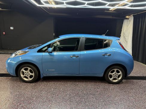 Used 2014 Nissan Leaf SV image 4