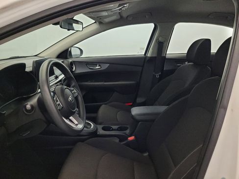 Used 2020 Kia Forte LXS FWD image 17