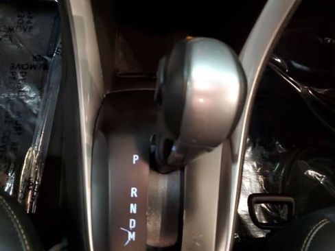 Used 2019 Chevrolet Trax LT w/ LT Convenience Package AWD/4WD image 24