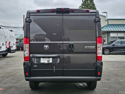 New 2025 RAM ProMaster 2500 w/ Quick Order Package 22G SLT image 7