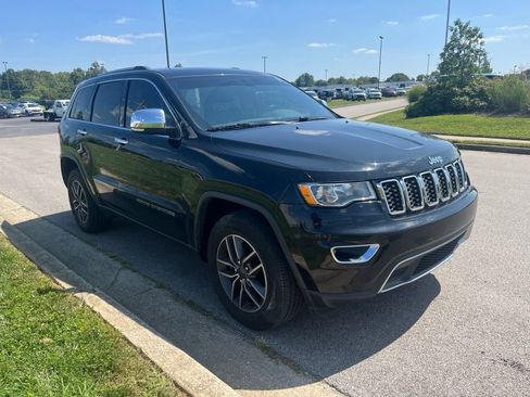 Used 2020 Jeep Grand Cherokee Limited AWD/4WD image 2